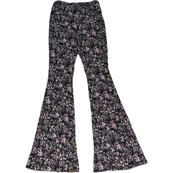 No Boundaries Pants - Floral yoga pants